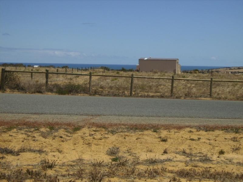 Lot 213 Redcliffe Concourse, White Peak WA 6532