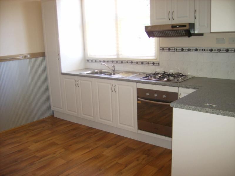 5 Bradley Street, Beachlands WA 6530