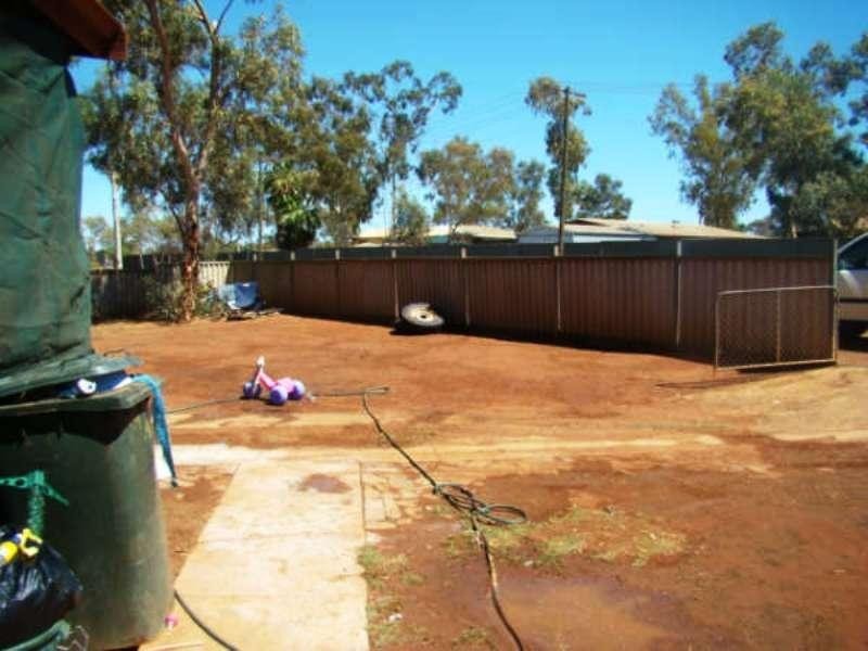 11 Caddy Close, Meekatharra WA 6642