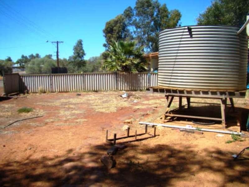 11 Caddy Close, Meekatharra WA 6642