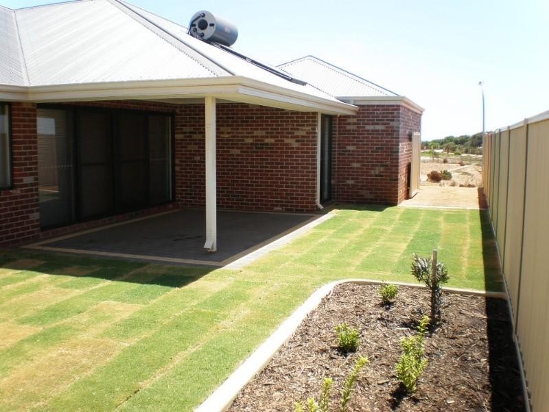 3 Poseidon Drive, Drummond Cove WA 6532