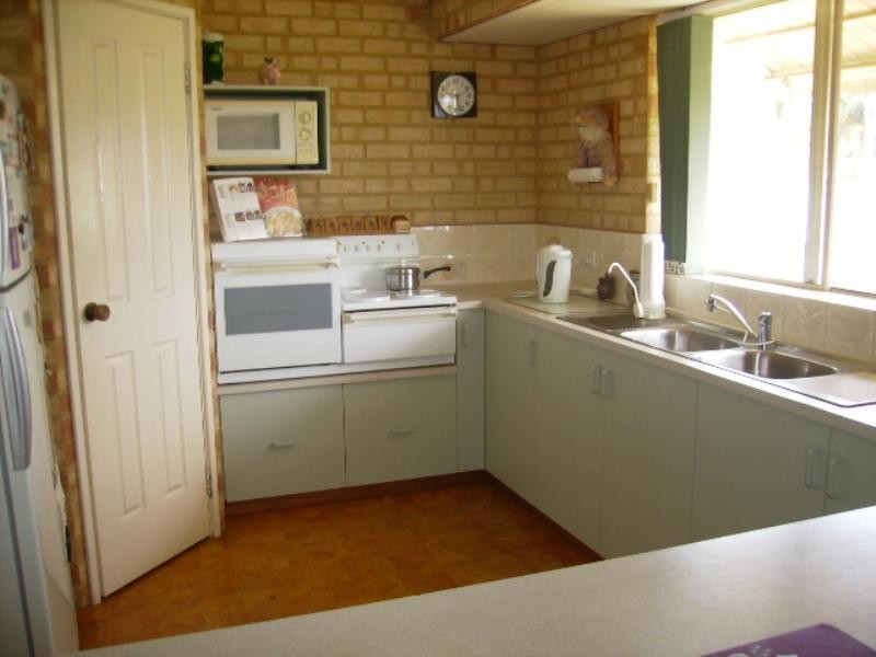 5 Candlebark Drive, Strathalbyn WA 6530