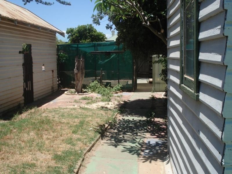 142 Fitzgerald Street, Beachlands WA 6530