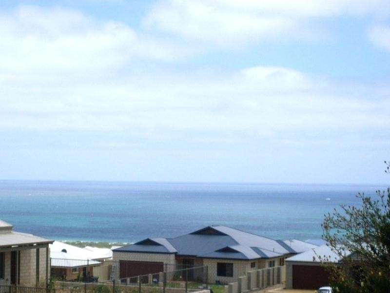 9 Jackson Loop, Wandina WA 6530