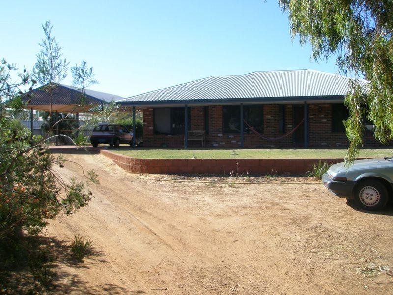 14 Cedar Crescent, Strathalbyn WA 6530