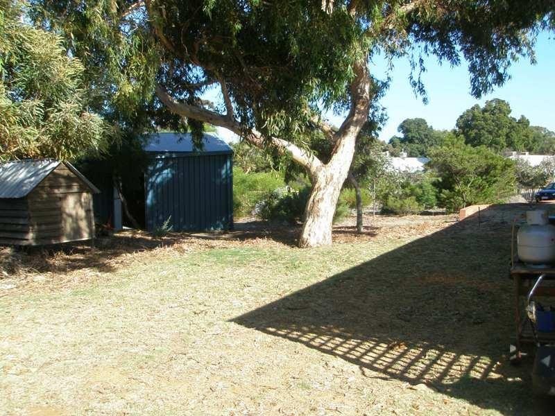 14 Cedar Crescent, Strathalbyn WA 6530