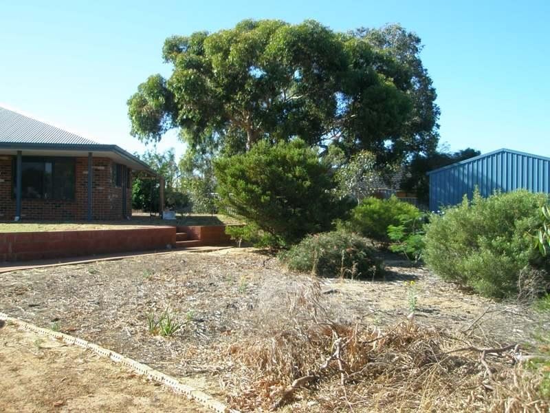 14 Cedar Crescent, Strathalbyn WA 6530