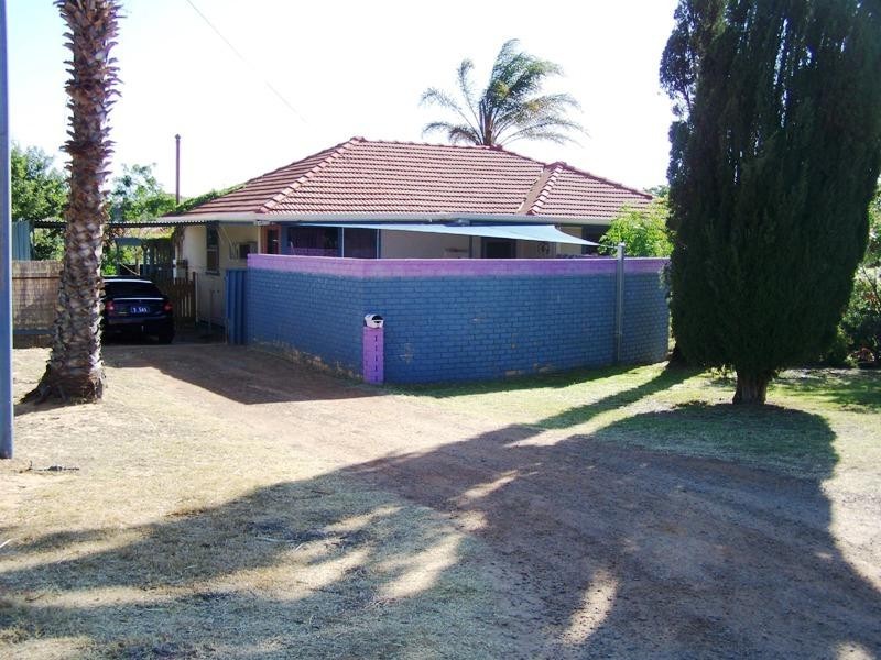 5 Houtman Street, Wonthella WA 6530