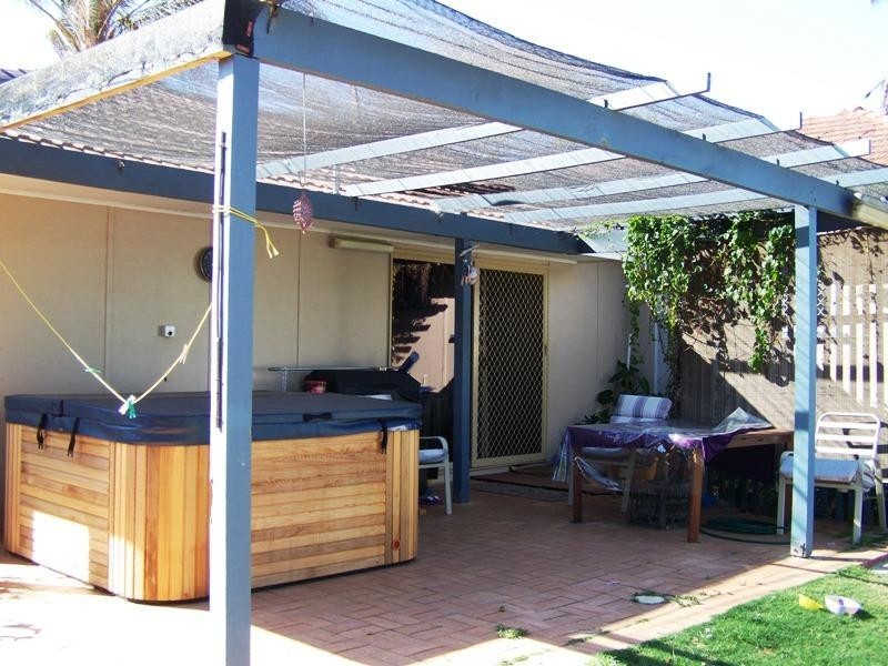 5 Houtman Street, Wonthella WA 6530