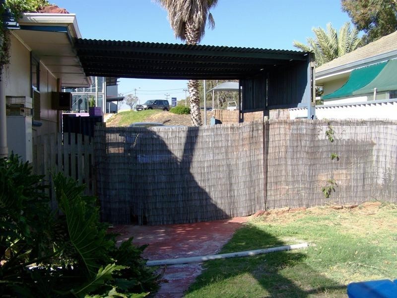 5 Houtman Street, Wonthella WA 6530