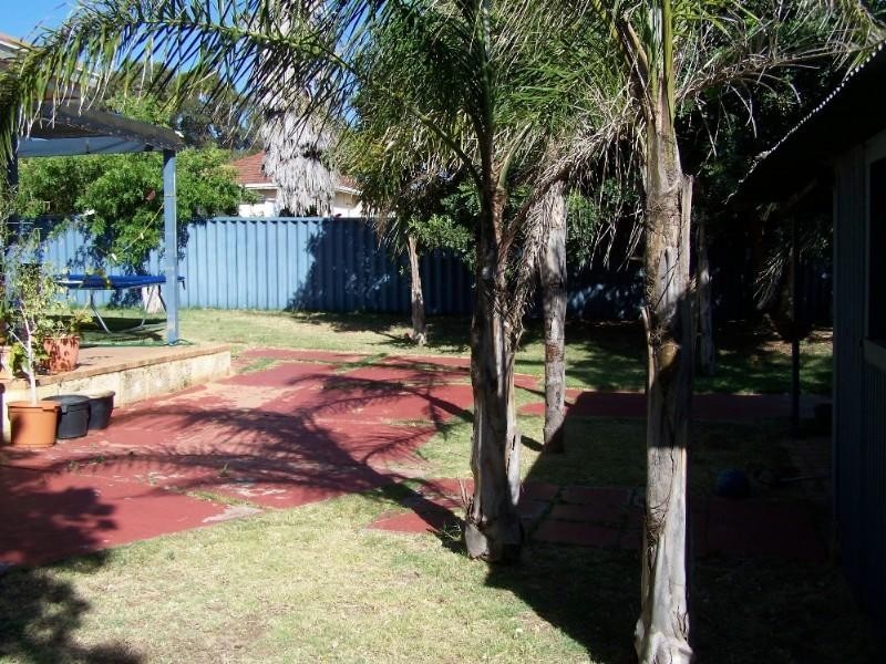 5 Houtman Street, Wonthella WA 6530