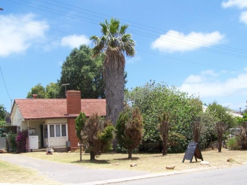 8 Hovea Street, Rangeway WA 6530