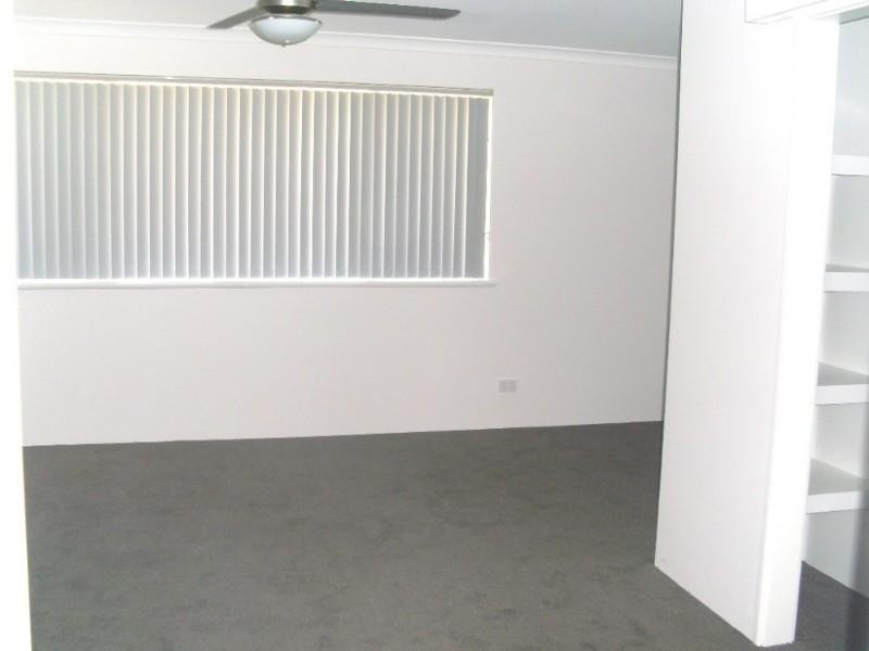 24 Eakins Crescent, Wandina WA 6530