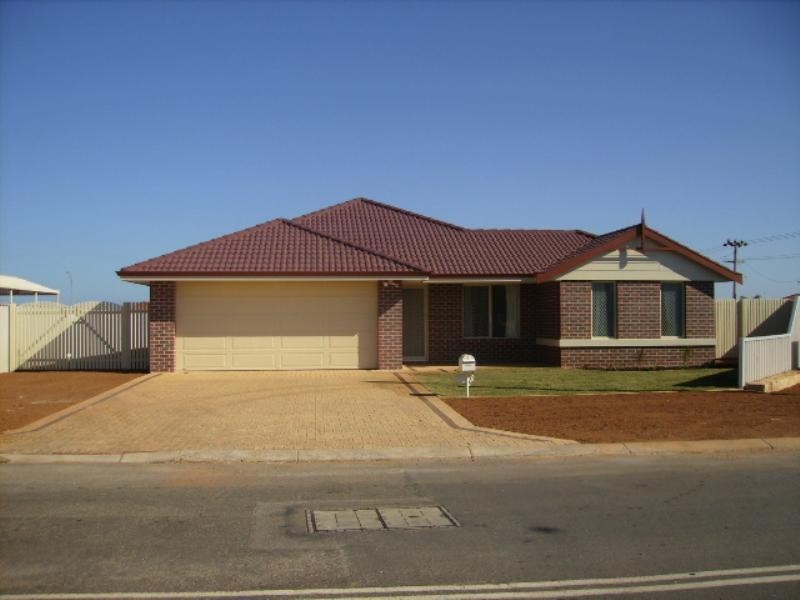 2 whitworth Street, Sunset Beach WA 6530