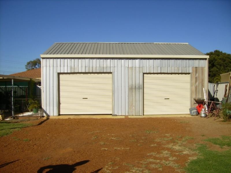 14 Nerrel Street, Waggrakine WA 6530