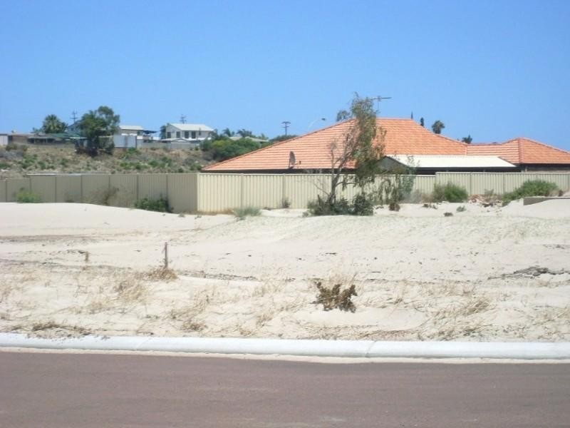 28 Topsail Street, Drummond Cove WA 6532