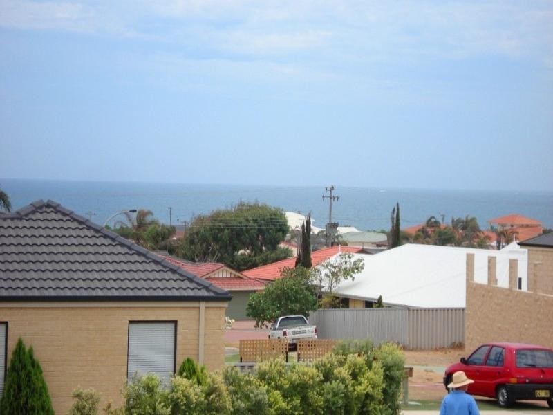13 Seaview Boulevard, Wandina WA 6530
