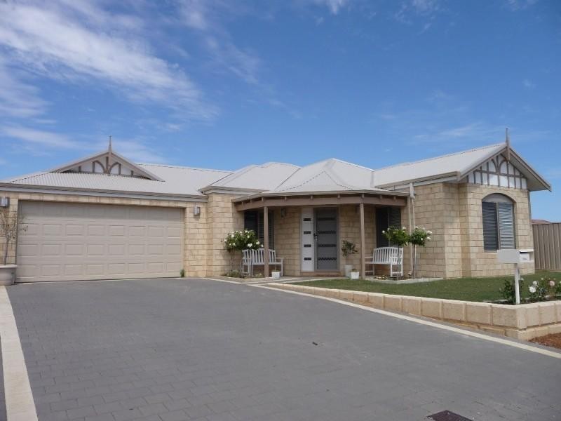 6 Ocean Queen Drive, Wandina WA 6530