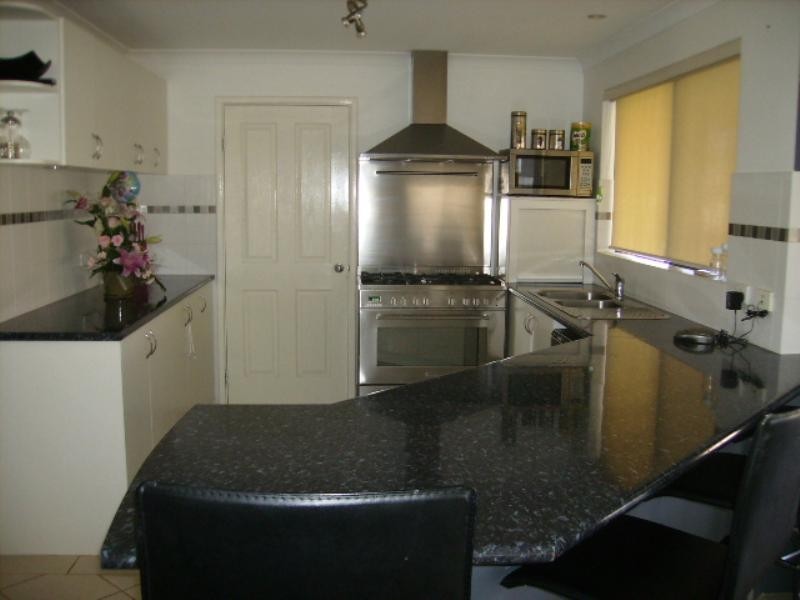 1 Dove Place, Wandina WA 6530