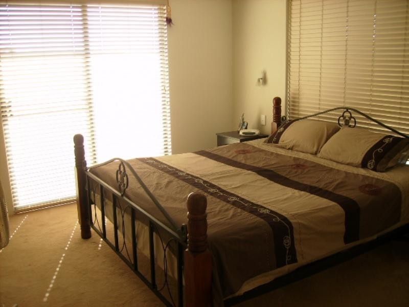 1 Dove Place, Wandina WA 6530