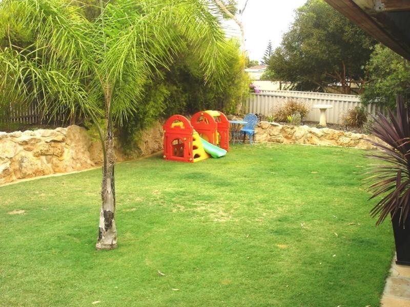 11 Felicia Street, Rangeway WA 6530