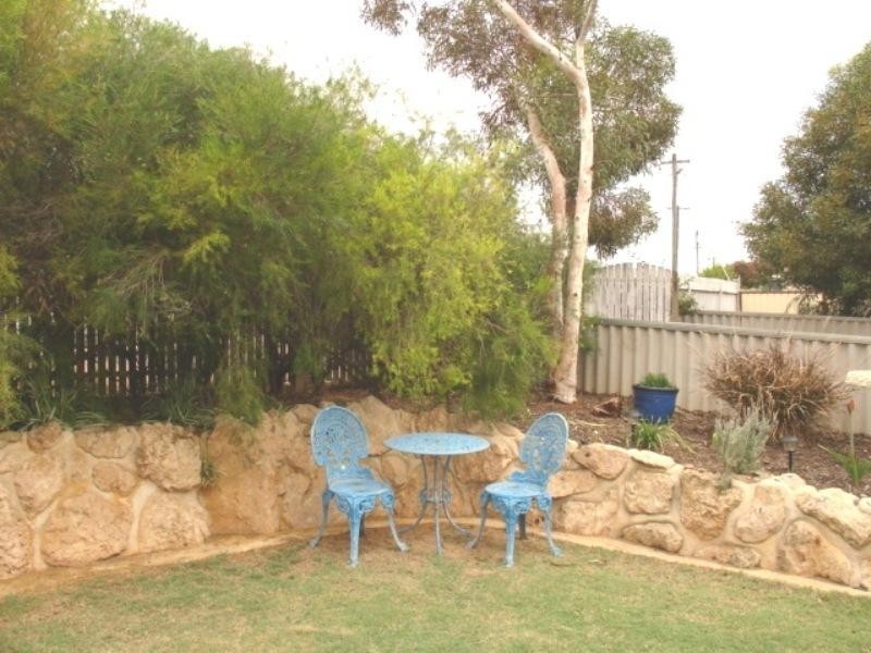 11 Felicia Street, Rangeway WA 6530