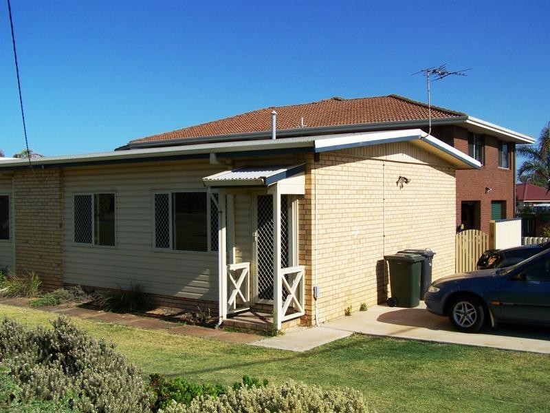 1 & 2/8 Broadhead Avenue, Tarcoola Beach WA 6530