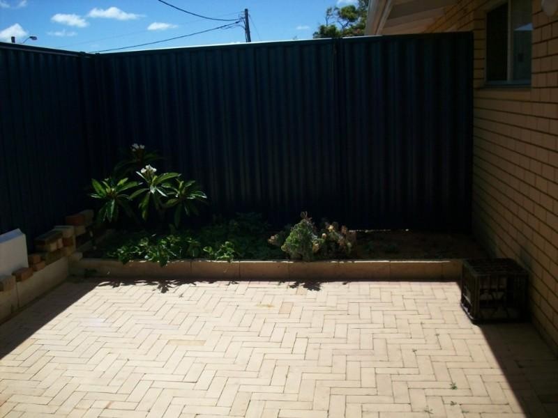 4/7 Duke Street, Geraldton WA 6530