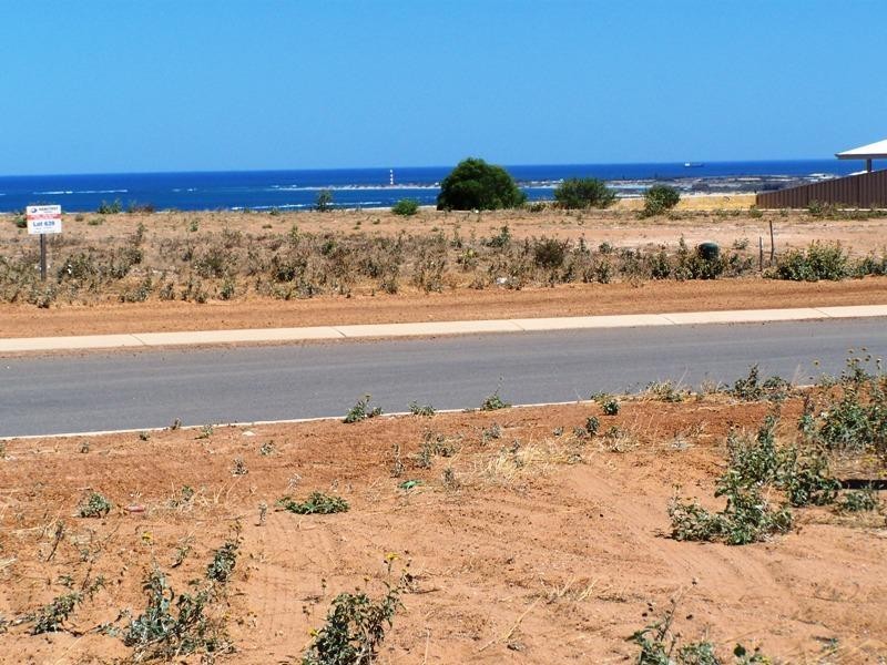 18 Flavio Crescent, Wandina WA 6530