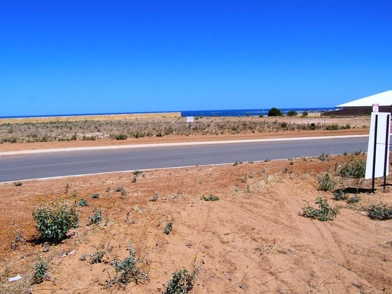 18 Flavio Crescent, Wandina WA 6530