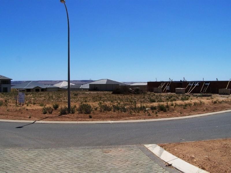 18 Flavio Crescent, Wandina WA 6530