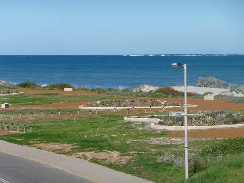 65 Glendinning Road, Tarcoola Beach WA 6530