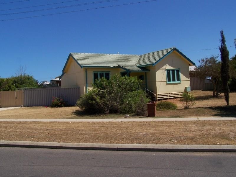 65 Whitfield Street, Beachlands WA 6530