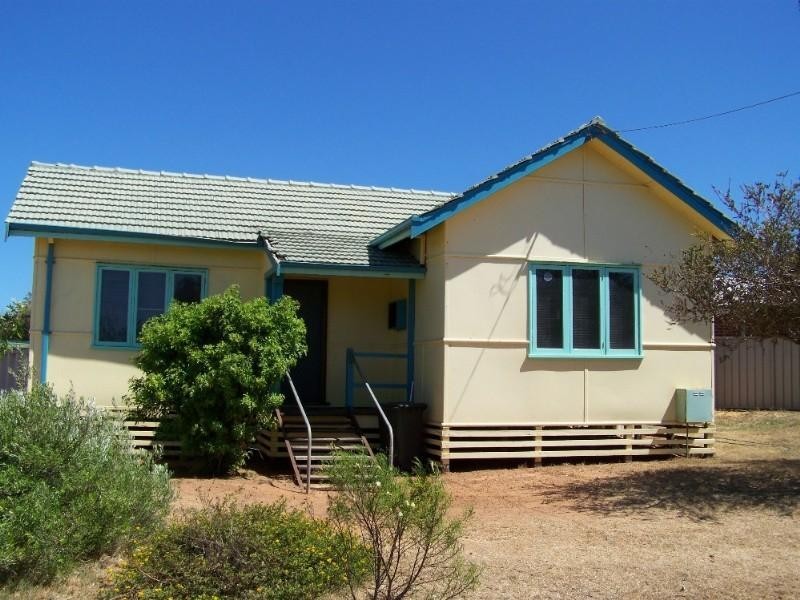 65 Whitfield Street, Beachlands WA 6530