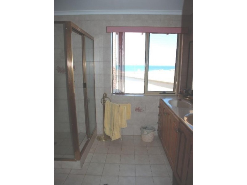 5 Periwinkle Street, Drummond Cove WA 6532