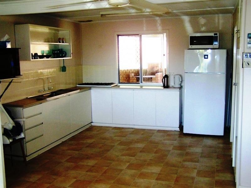 18 Seacrest Drive, Drummond Cove WA 6532