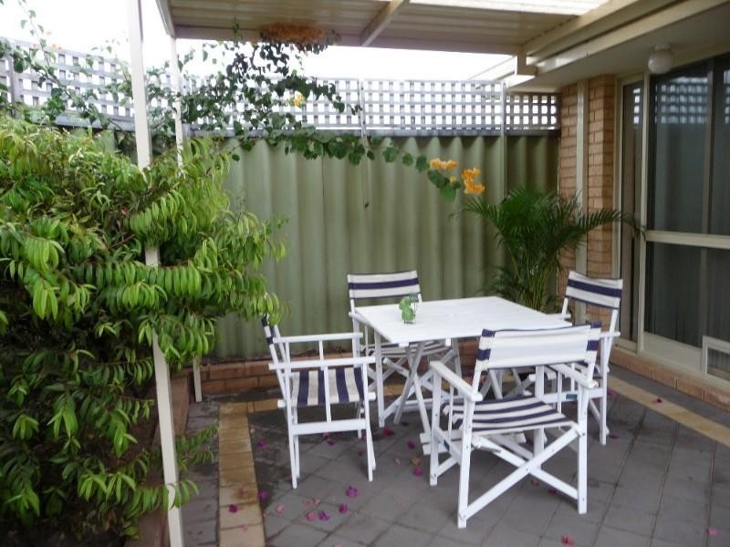 2/4 McDermott Avenue, Wandina WA 6530