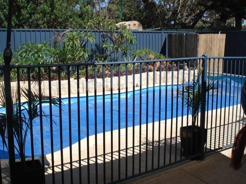 74 Francis Street, Beachlands WA 6530