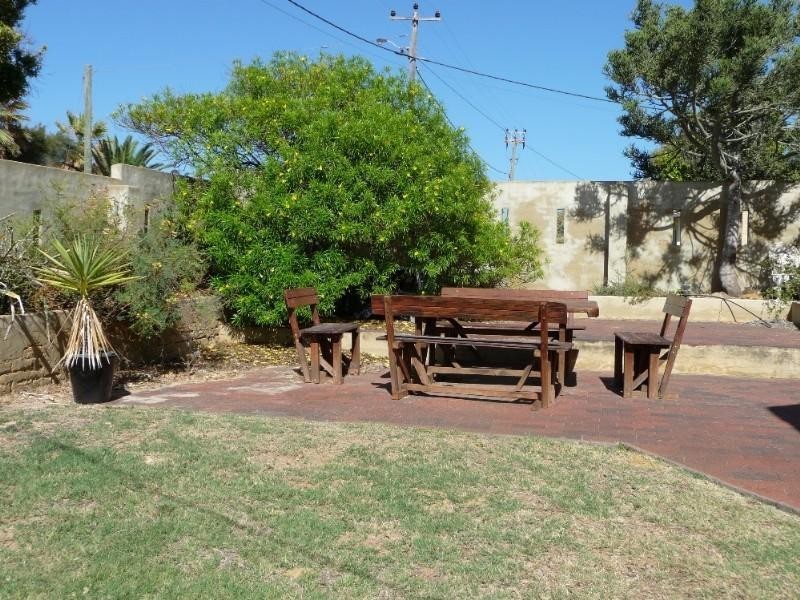 6 Broadhead Avenue, Tarcoola Beach WA 6530