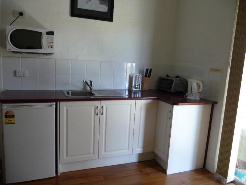 6 Broadhead Avenue, Tarcoola Beach WA 6530