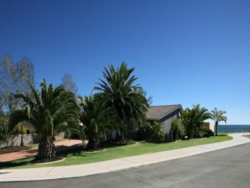 2 Upton Court, Tarcoola Beach WA 6530
