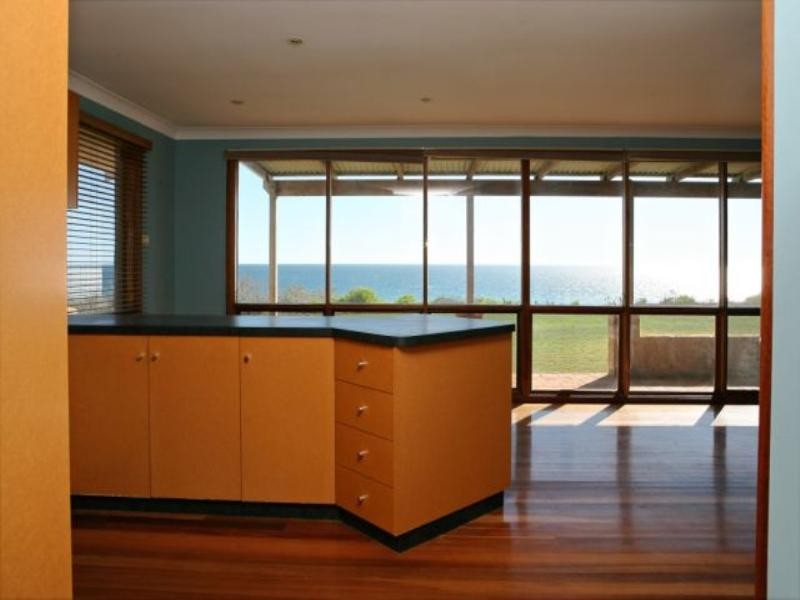 2 Upton Court, Tarcoola Beach WA 6530