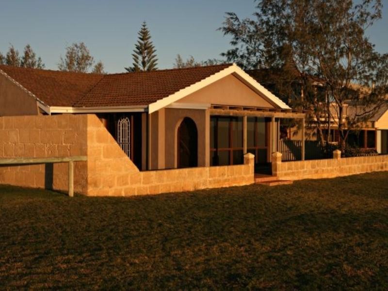 2 Upton Court, Tarcoola Beach WA 6530