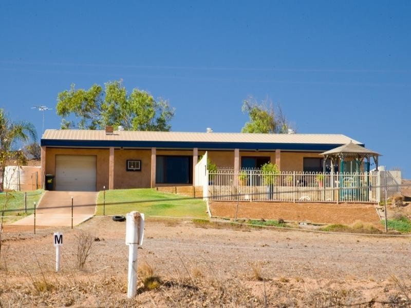 214 Giles Road, Moonyoonooka WA 6532