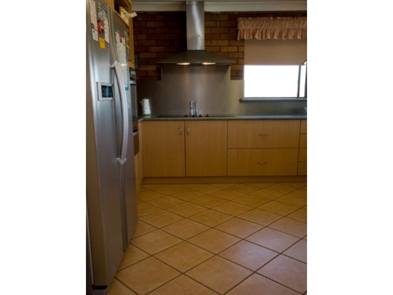 214 Giles Road, Moonyoonooka WA 6532