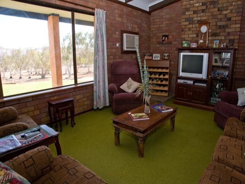 214 Giles Road, Moonyoonooka WA 6532