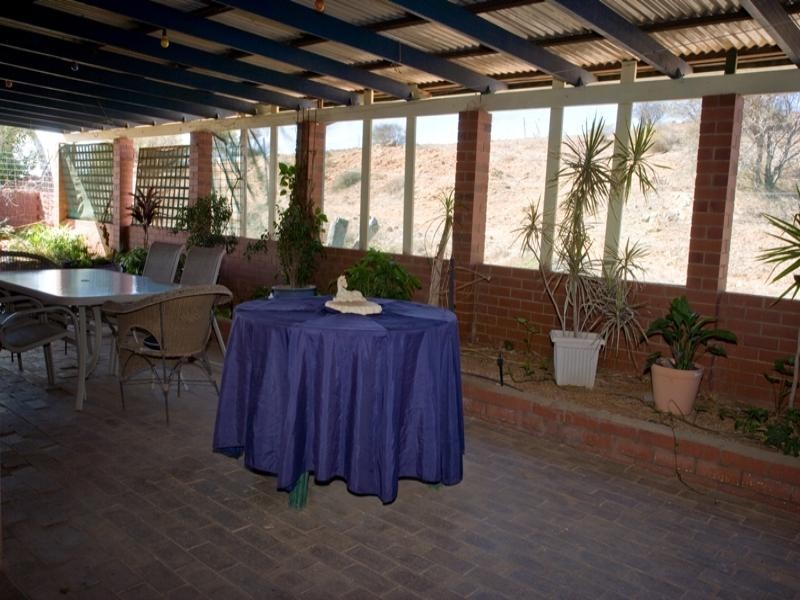 214 Giles Road, Moonyoonooka WA 6532