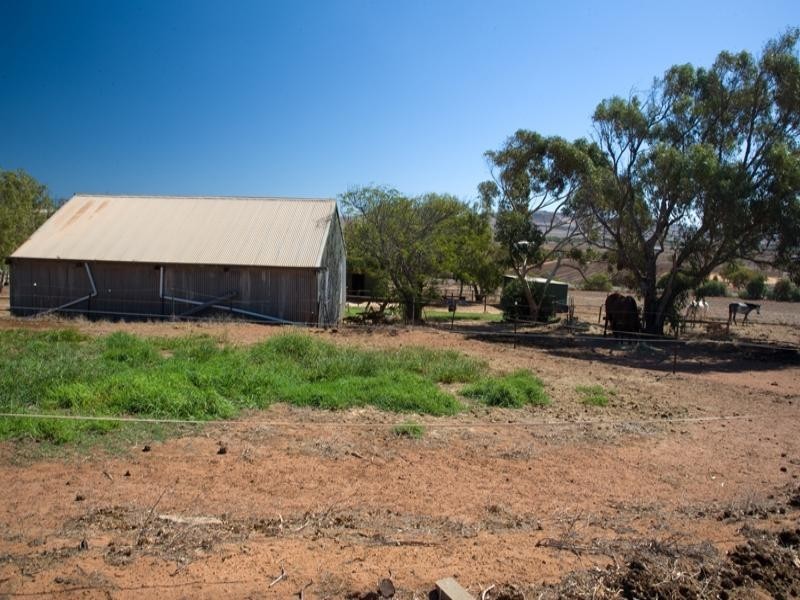 214 Giles Road, Moonyoonooka WA 6532