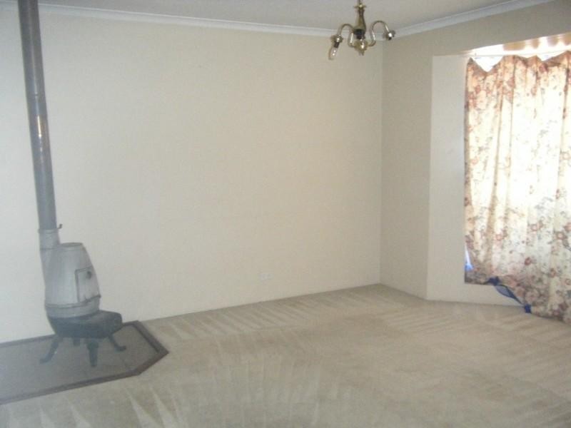 6 Eddington Crescent, Rangeway WA 6530