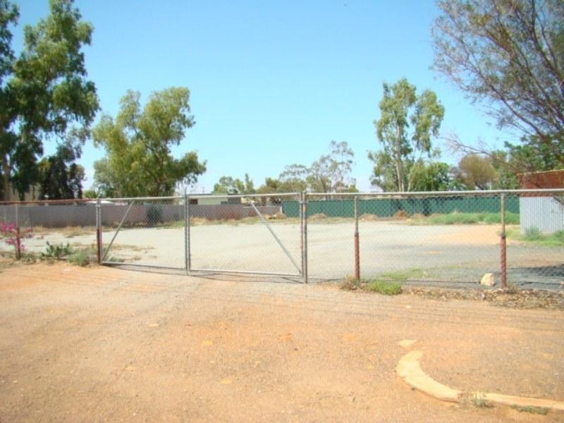 35 & 36 Watson Street, Mount Magnet WA 6638